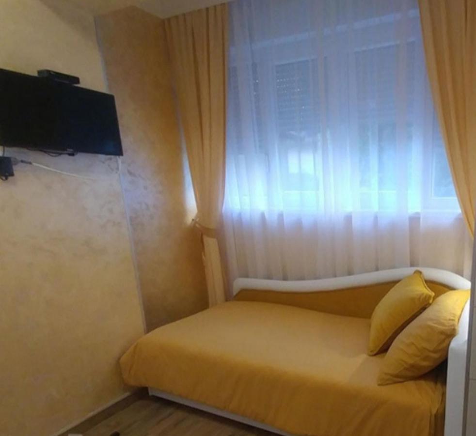 Elena Lux Apartment Белград Екстериор снимка